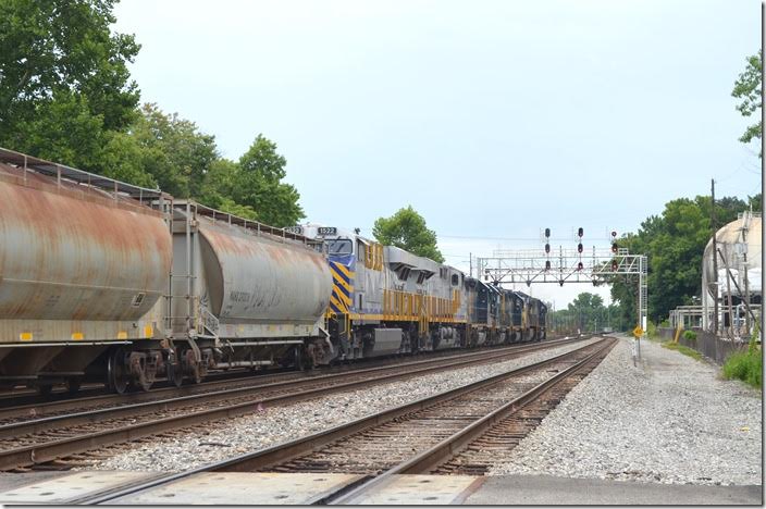 Q302 has a clear signal on Track 1 at NC Cabin. Track 3 in the foreground ends here. CREX 1518-1522-6158-2317.