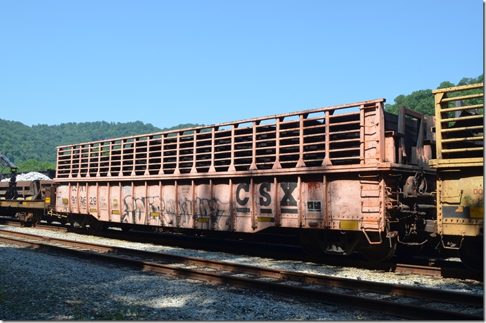 That fish belly structure says CSX MW 914629 was formerly CSX 482612 and originally P&LE 19233. It has a volume of 1,995 cubic feet, a load limit of 181,500 and was built 12-1974. Shelby KY.