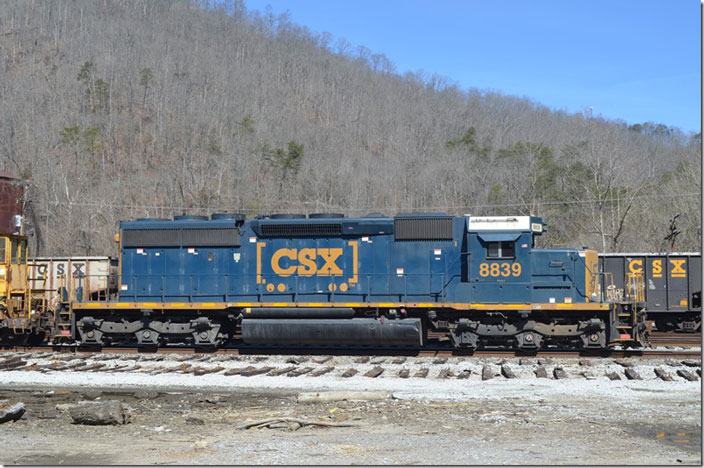 A classic! CSX 8839 SD40-2. View 3. Shelby KY.