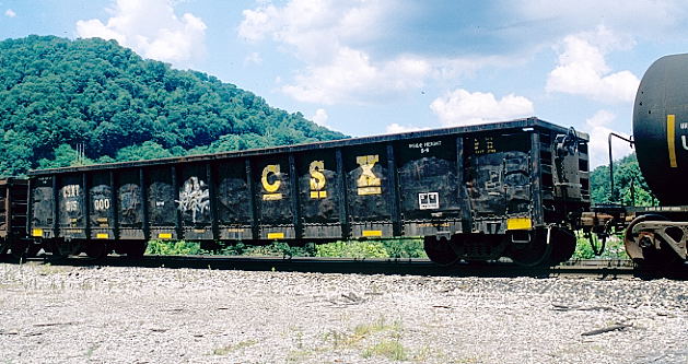CSX gon 915000 is ex-NYC 576141.