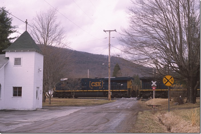 CSX 3056-316 pass through Rupert with 75 loads for Rainelle and Meadow Creek. 