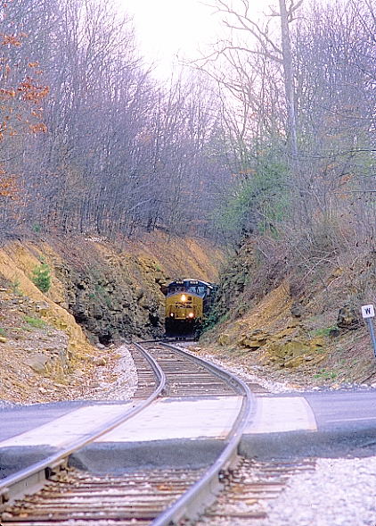 The summit gained, H802 pokes through the cut at Springdale before crossing the state highway.