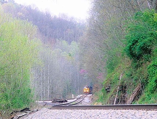 H802 arrives at 'Wendy', the acronym for the west end of the wye at Meadow Creek.