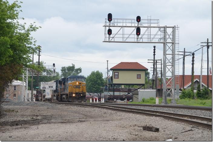You can see just about anything at Marion. CSX 7893-4828 power NS freight M16-19 (Chattanooga-Bellevue) with 18 lds/122 mtys on the Sandusky District. Marion OH.