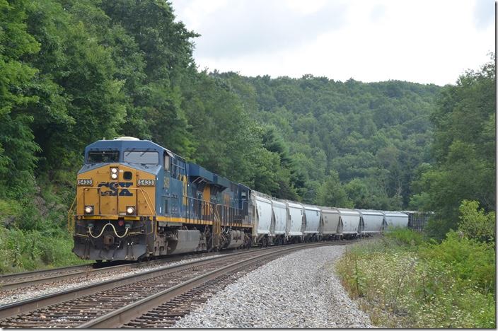 Q317 slugs up Seventeen Mile grade at Swanton MD. From what we will see later, I think Chris that those small covered hoppers are probably gas well frac sand for Fairmont. CSX 5433-3072. Swanton MD.