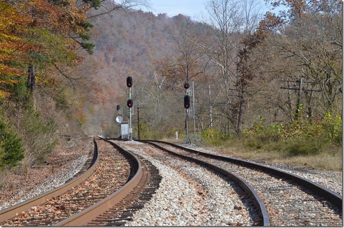 South Dent looking south at the end of the passing siding toward Deane. CSX signals. S Dent KY.