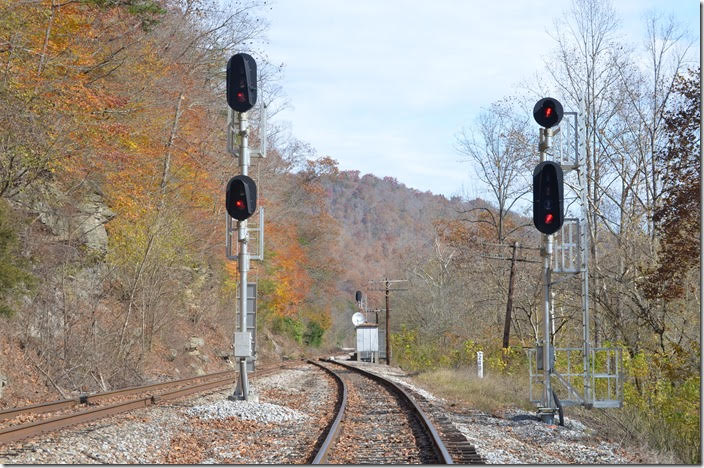 That 260 mile post is measured from Louisville. CSX signals. View 2. S Dent KY.