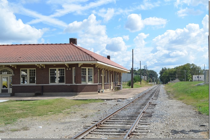 Former L&N depot McKenzie TN. View 2. South.