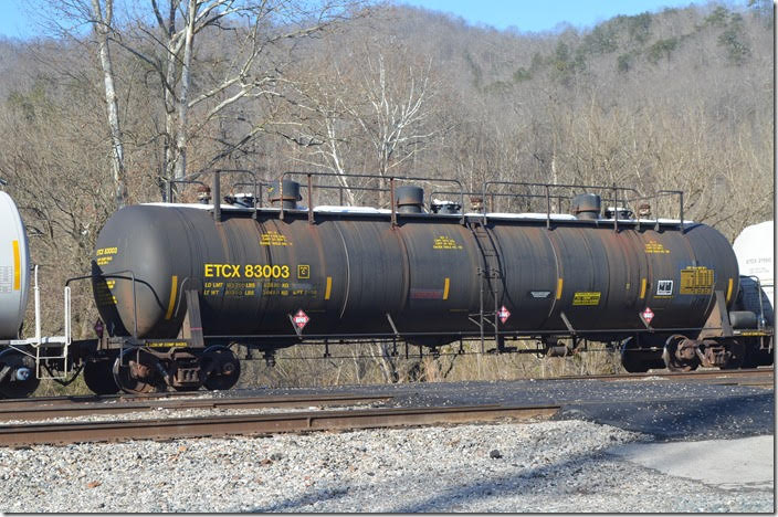 ETCX (Eastman Chemical, Tennessee Eastman Corp.) 3-compartment tank 83003 was on Q692 leaving Shelby on 12-11-2018. Eastman is the largest industrial complex in Tennessee. It is served by CSX, NS and AEP. There are always Eastman tanks or covered hoppers on Big Sandy and Kingsport SD manifests. Shelby KY.