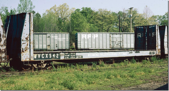 WVCX flat 542 is obviously ex-RF&P. Doswell VA. 05-07-1988.