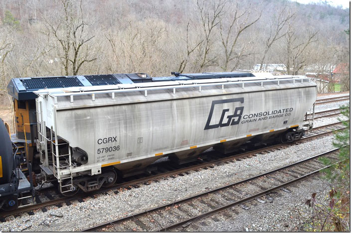 CGRX 579036 is a rarity in that it is a covered hopper with a logo on it. 219,100 lbs, 5791 cubic feet, blt Trinity Rail 11-2014. Shelby KY on 12-26-21.
