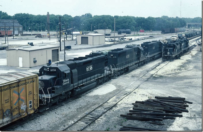 These SD40-2s are ex-BN. Nos. 6121-6118 have had their dynamic brakes removed. IC 6156 still has dynamic brakes although de-activated. IC Fulton KY.