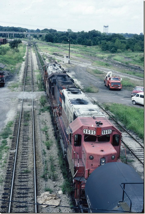 ICG 8061-8739-9605 had charge of MC-4. On the right is the connecting track that SE-1 used. Fulton KY.