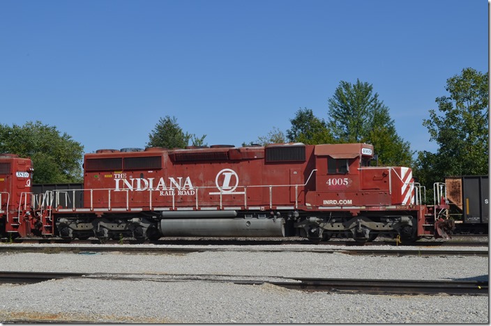INRD SD40-2s are ex-HLCX, exx-BNSF and nee-BN. INRD 4005.