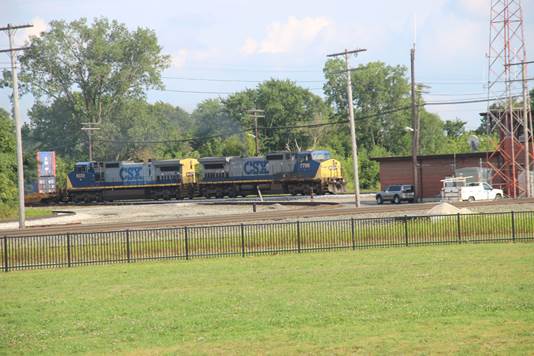 CSXT 7789 and 9035 approach F Tower.