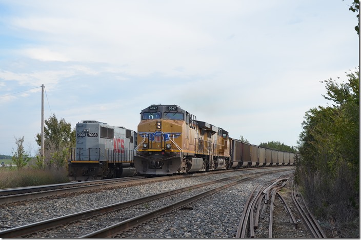 Southbound coal train C-KCFL tops a saw-tooth grade at McElhany, MO.