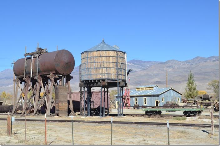 The water tank is a replica of the original 1893 tank.. The oil tank is original. SP’s narrow gauge roster were oil burners. Laws CA.
