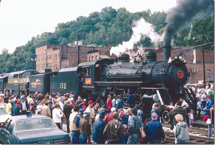 There was quite a crowd in Appalachia. Kentucky Railway Museum’s ex-Monon BL-2 was needed for assistance on the 12-car train.