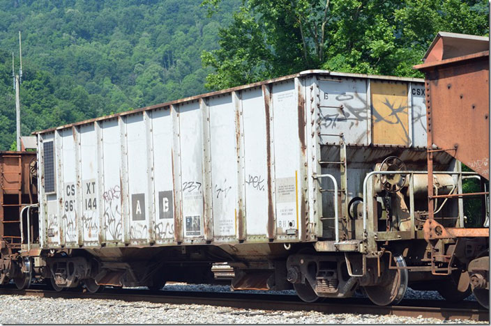 CSX MW 967144. View 2. Shelby KY.
