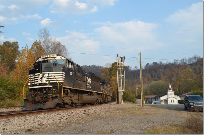 NS 1151-9847-8331 with w/b No. 217-02 (Linwood NC to Chicago) with 39x2 vans. NS 1151-9842-8331. View 2. Sprigg WV.