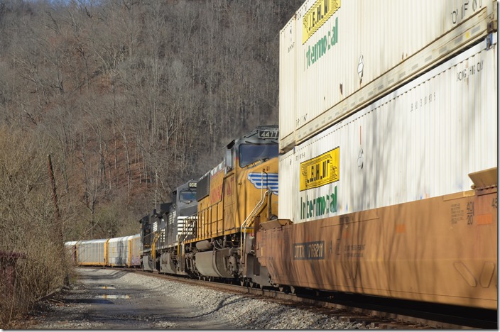 Those multi-levels are stored on the center siding at Vulcan WV. NS 9537-9648-UP 4477.