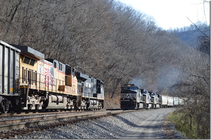 NS 9809-8358-9621 lead w/b freight 195-18 (Linwood – Bellevue) by 824 with 37 lds/61 mtys. Beech Creek WV.
