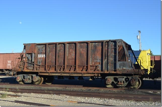 NN 1228 is of the same breed. These cars are still used on NN’s photo freights. They’ve had many years of hard service. McGill smelter/concentrator had a rotary car dumper. 