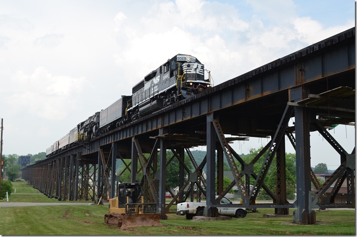 NS freight No. 188 and multi-level No. 272 rumbled east across the long Ohio River bridge.
