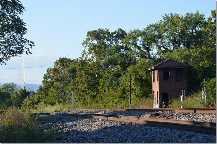 Abandoned C&O ND Cabin or “N&W Crossing” governed the two lines and allowed for the C&O passenger trains to back into and out of Lynchburg Union Station. This is looking west on the C&O James River SD. Lynchburg.