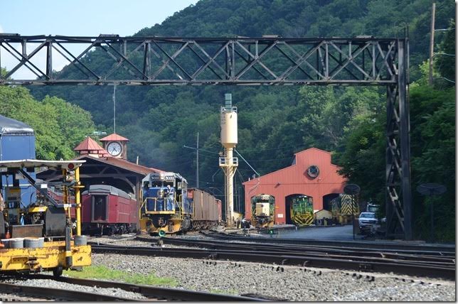 SD50 (ex-UP) drags out another cut of cars. RBMN 5033. View 3. Port Clinton PA.