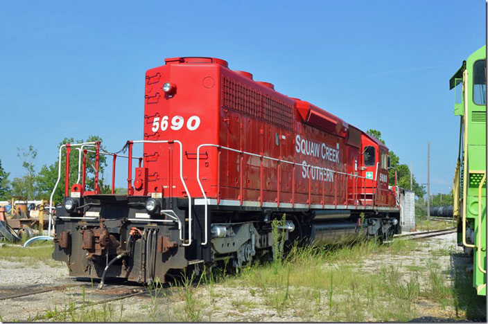 RRC 5690 SD40-2 is ex-Soo. Near Boonville IN.