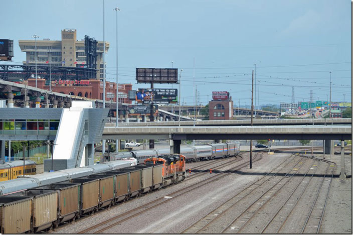 BNSF 9114 stops while Amtrak No. 304 departs. St. Louis MO.