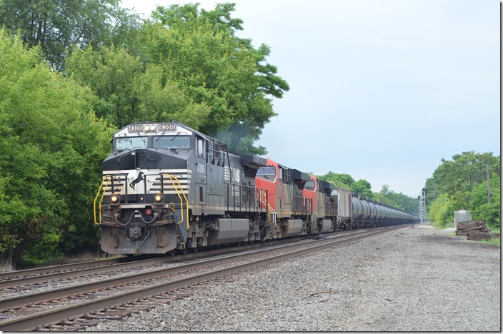 Moving up the road a few miles to Alliance, the busy junction on Norfolk Southern’s east-west main line. NS 4306-CN 2978-2973 have eastbound 66R-18 (Chicago-CN to Reybold DE crude oil). The train originated at Lashburn, Saskatchewan for PBF Refining. NS 4306-CN 2978-2973. Alliance OH.