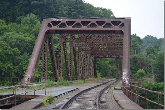 The Oil City bridge was built in 1932. WNY&P took over in 2006. Oil City PA.