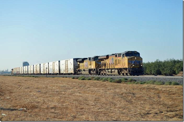 After staying the night in Tulare CA, we encountered this westbound while driving south on CA 99. UP 2523-8478 has nine ARMN (UP/MP) and Cryo-Trans refrigerated reefers sailing by near Pixley CA. This is Union Pacific’s former Southern Pacific San Joaquin valley main line.