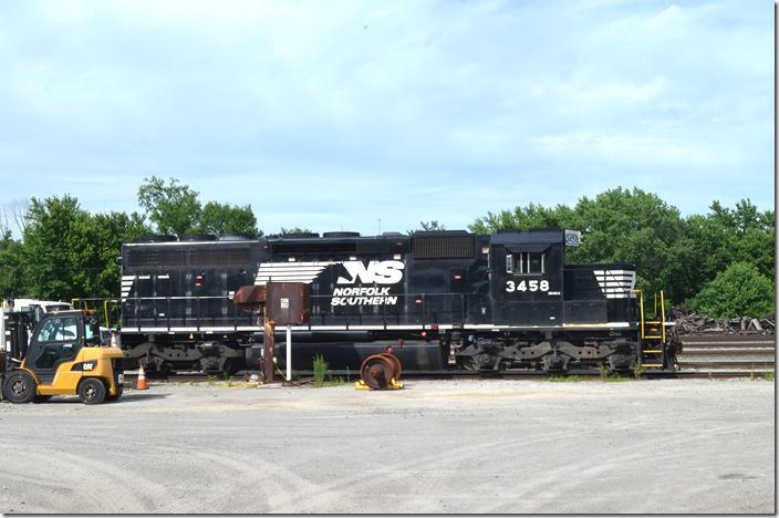 SD40-2 3458 at Haselton Yard. It was around 5:30 PM and no one was around. Unusual on a railroad. NS 3458. Haselton OH.